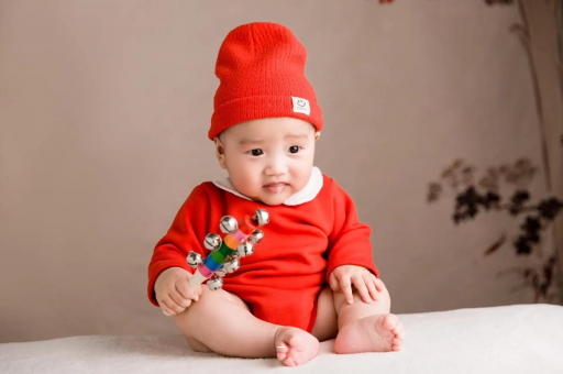 溧阳3个月宝宝翻身